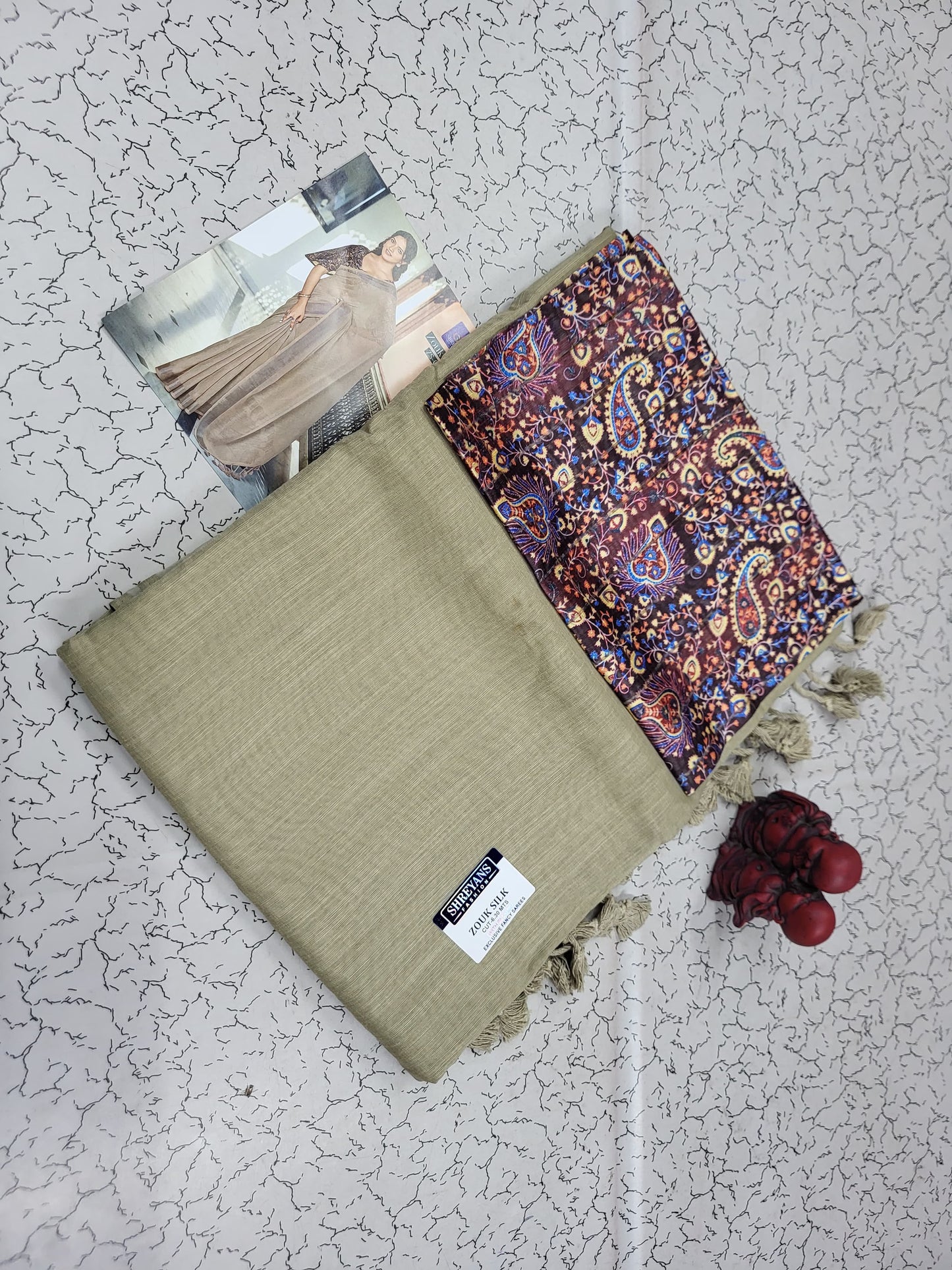 Elegant Plain linen  khadi With kalamkari blouse